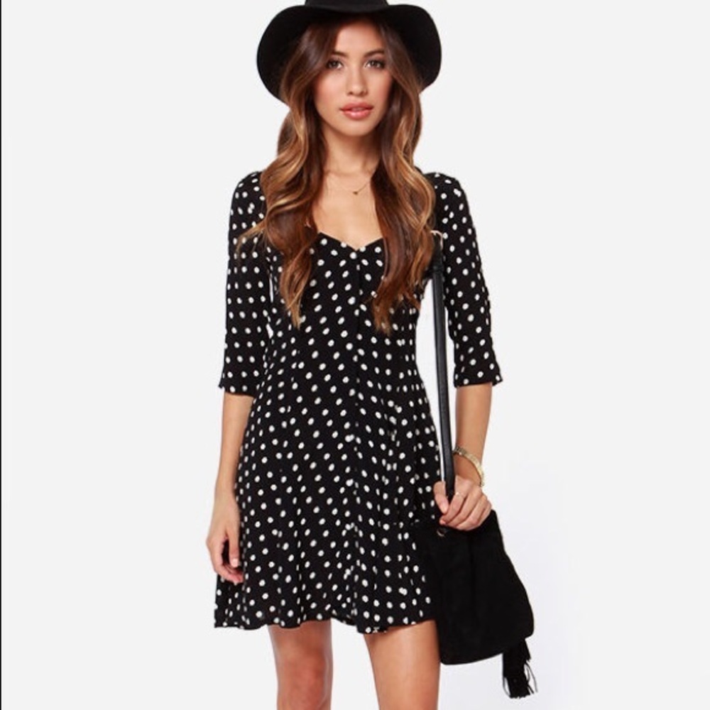 For love and lemons black daisy dress